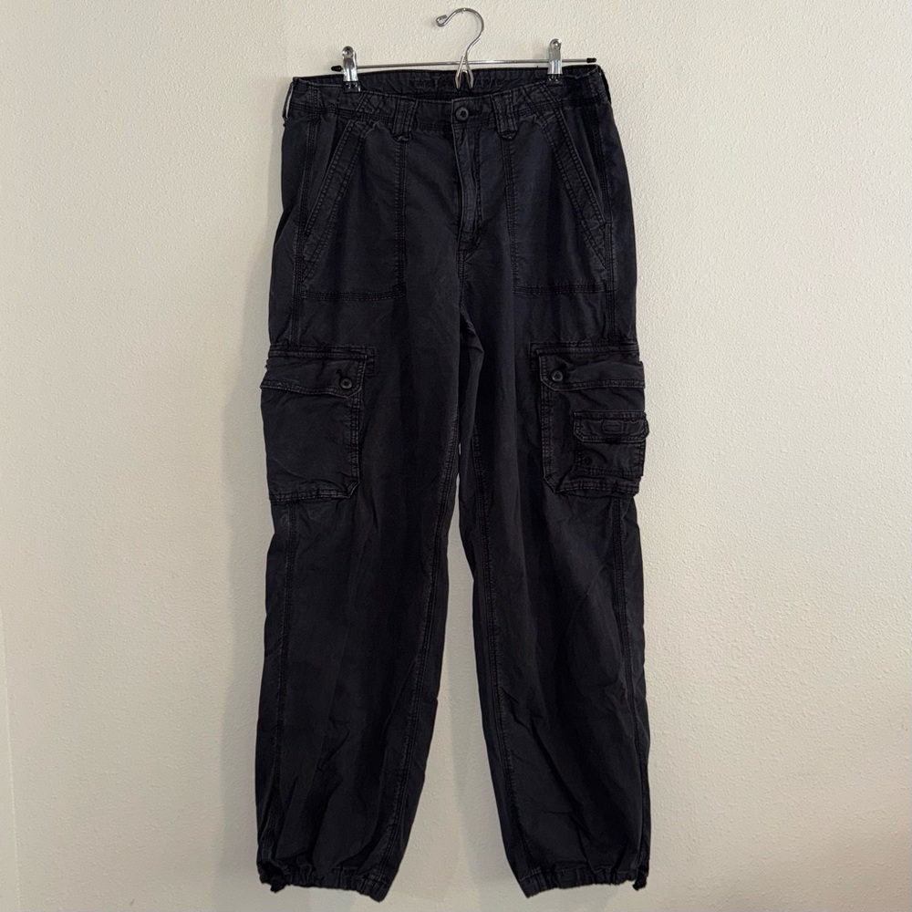 American Eagle Cargo Pants- Women’s